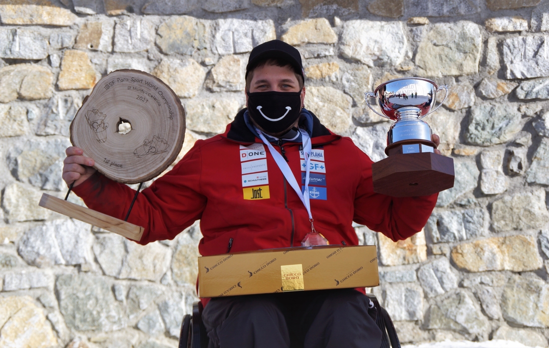 jonas_frei_para_wm2021_pokal.jpg jonas_frei_para_wm2021_pokal.jpg